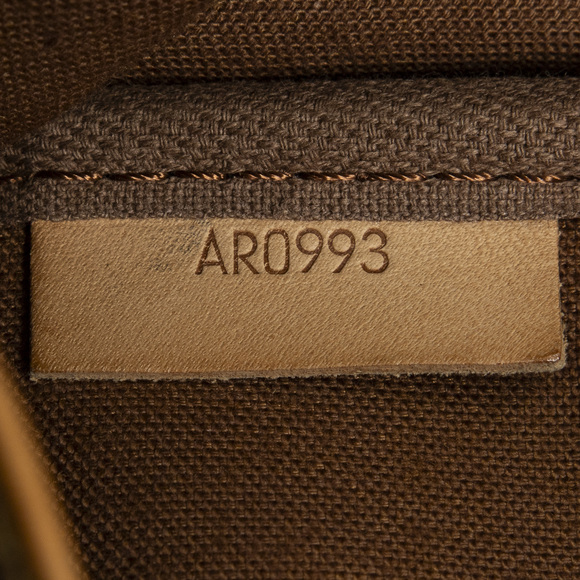 Louis Vuitton Saumur GM - Picture 11 of 11